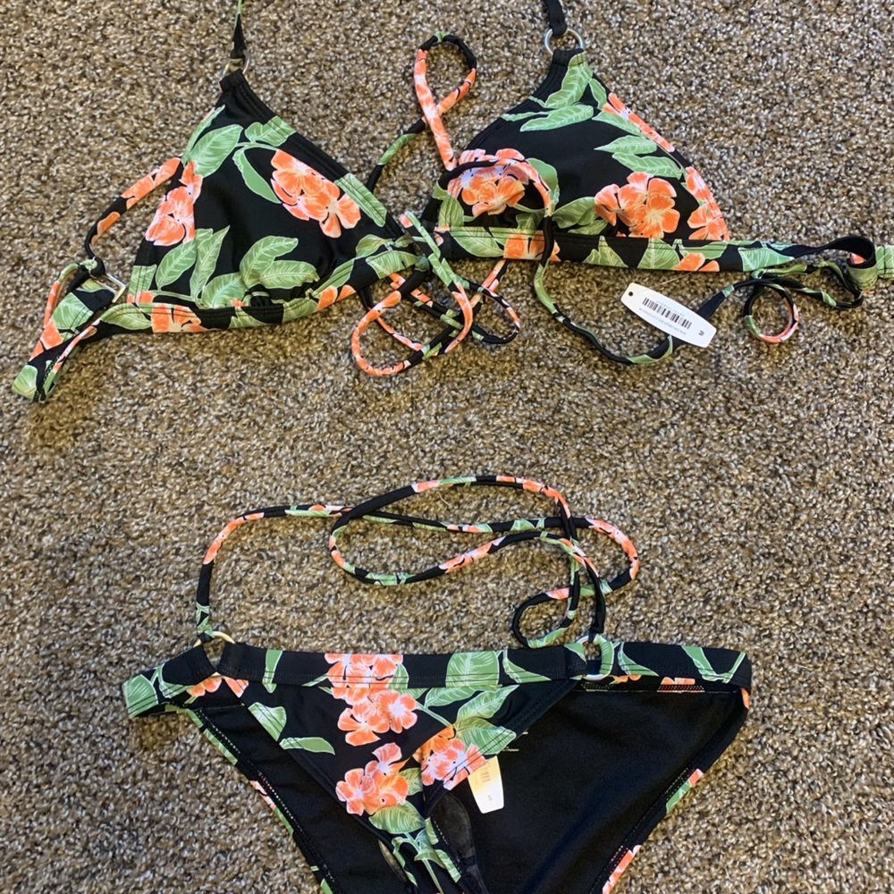 Brand new with tags adore me swimsuit bikini